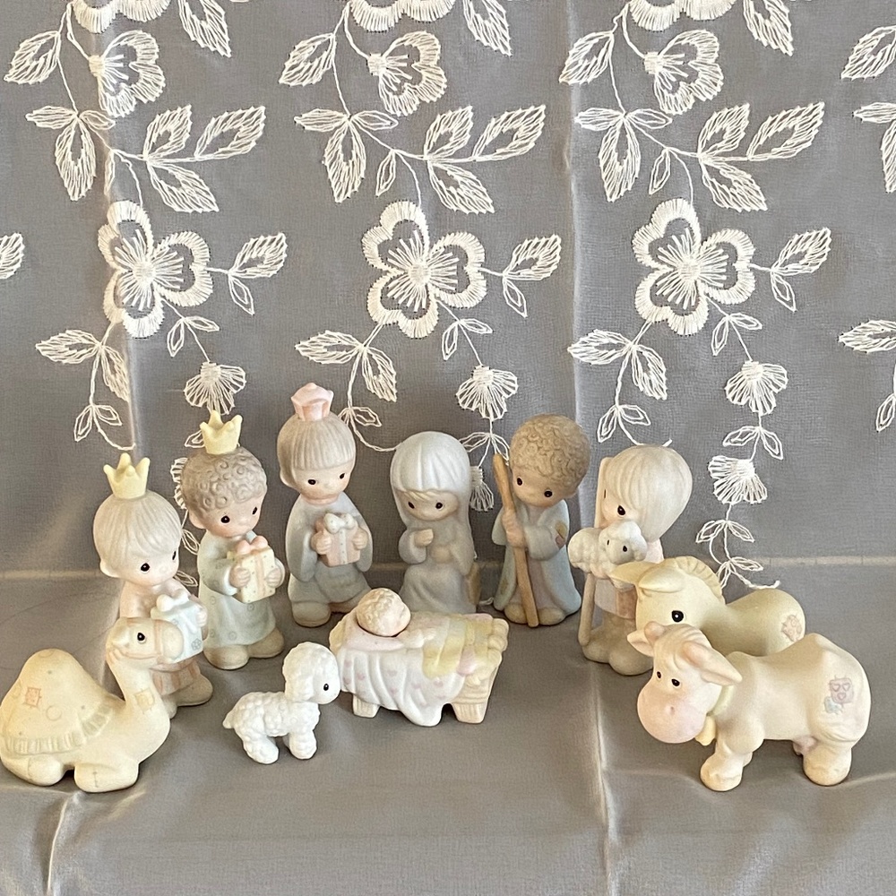 Vintage 1982 Enesco precious moments nativity 11 piece set